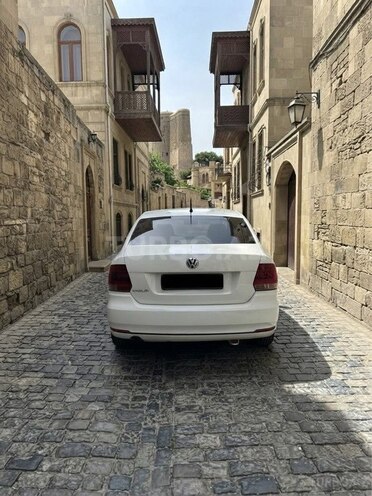 Volkswagen Polo 2018, 147,000 km - 1.6 л - Bakı