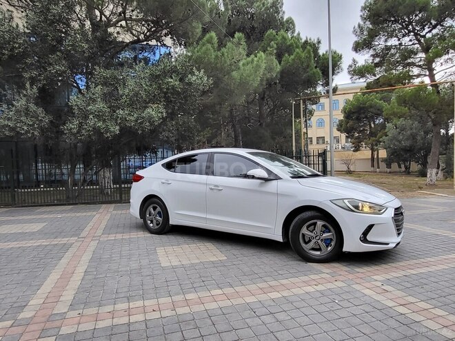 Hyundai Elantra 2016, 224,500 km - 2.0 l - Bakı