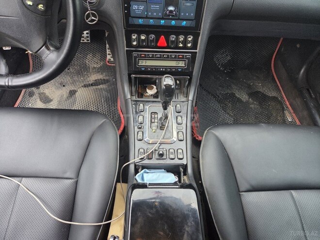 Mercedes E 270 1999, 496,292 km - 2.7 l - Yevlax
