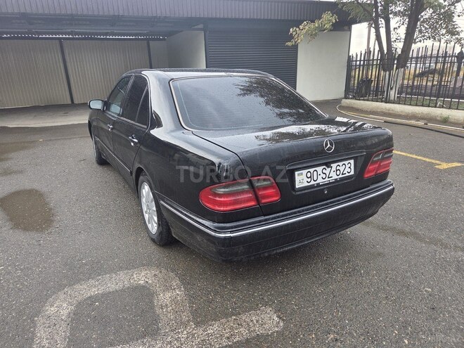 Mercedes E 270 1999, 496,292 km - 2.7 l - Yevlax