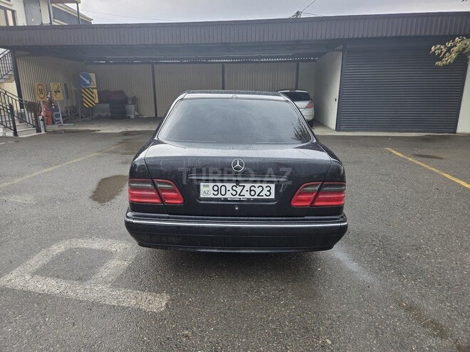 Mercedes E 270 1999, 496,292 km - 2.7 l - Yevlax