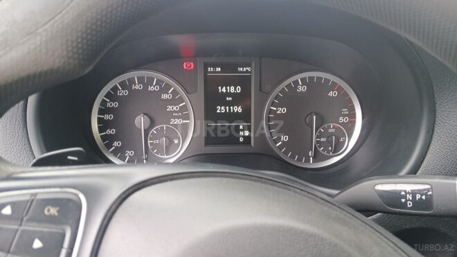 Mercedes  2015, 251,000 km - 2.1 л - Bakı