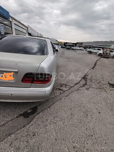 Mercedes E 320 2000, 495,000 km - 3.2 l - Bakı