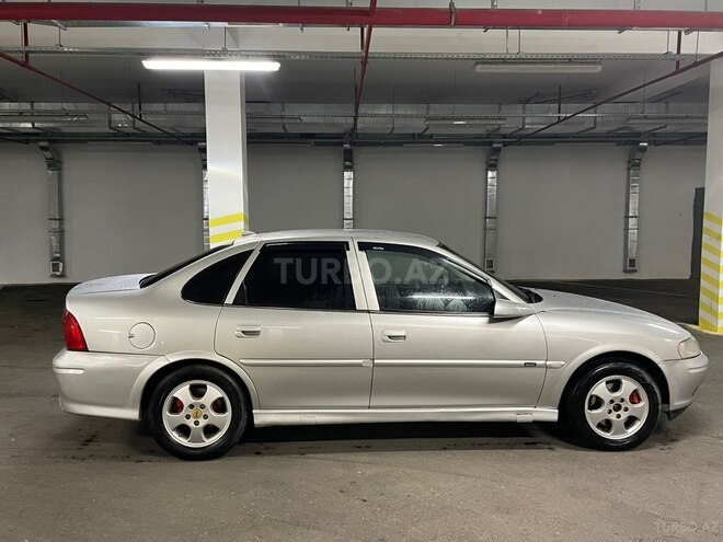 Opel Vectra 2000, 250,000 km - 1.8 l - Bakı