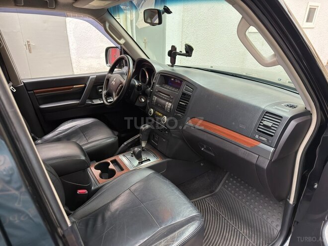 Mitsubishi Pajero 2007, 290,000 km - 3.0 l - Bakı