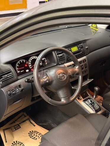Toyota Corolla 2005, 260,000 km - 1.4 л - Bakı