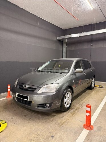 Toyota Corolla 2005, 260,000 km - 1.4 л - Bakı