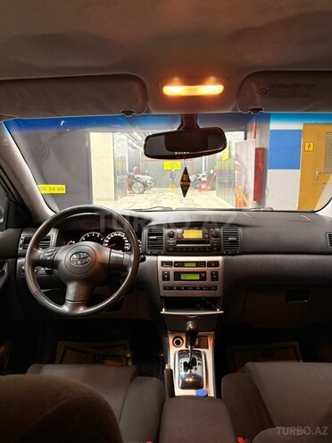 Toyota Corolla 2005, 260,000 km - 1.4 л - Bakı