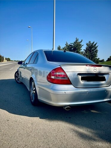 Mercedes E 240 2004, 385,000 km - 2.6 l - Bakı