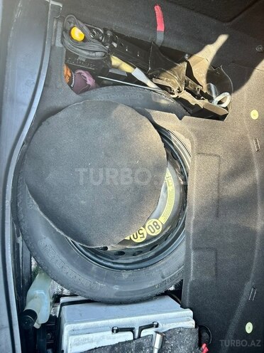 Mercedes E 240 2004, 385,000 km - 2.6 l - Bakı