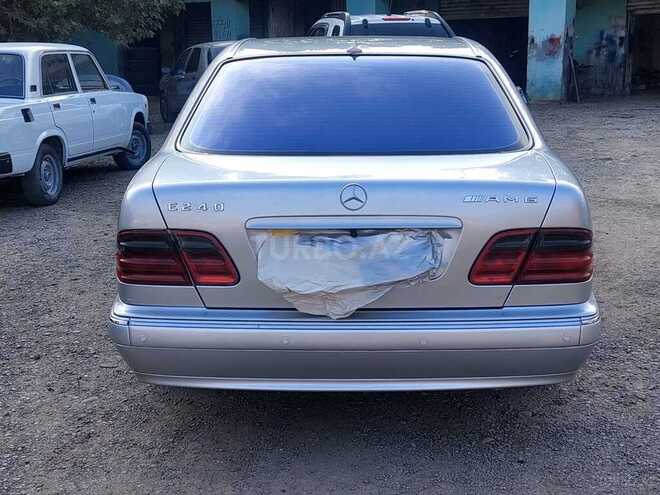 Mercedes E 240 2001, 300,000 km - 2.4 l - Tovuz