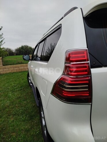 Toyota Land Cruiser Prado 2010, 199,000 km - 2.7 л - Sabirabad
