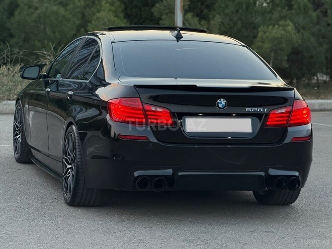 BMW 528 2014, 140,000 km - 2.0 л - Gəncə