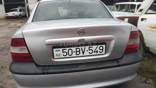 Opel Vectra 1996, 243,764 km - 1.8 l - Salyan