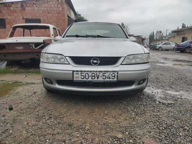 Opel Vectra 1996, 243,764 km - 1.8 l - Salyan