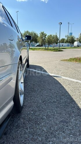 Mercedes E 240 2003, 304,000 km - 2.6 l - Bakı