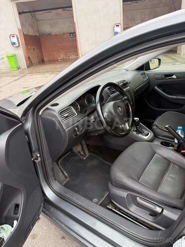 Volkswagen Jetta 2011, 308,614 km - 2.5 л - Bakı