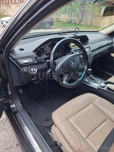 Mercedes E 220 2010, 192,738 km - 2.1 l - Bakı