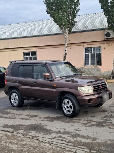Mitsubishi Pajero io 1999, 286,000 km - 1.8 l - Bakı