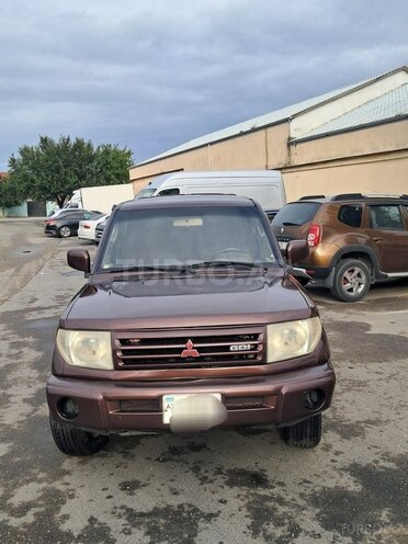 Mitsubishi Pajero io 1999, 286,000 km - 1.8 l - Bakı