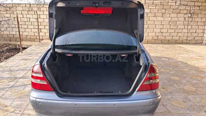 Mercedes E 220 2004, 270,000 km - 2.2 л - Beyləqan