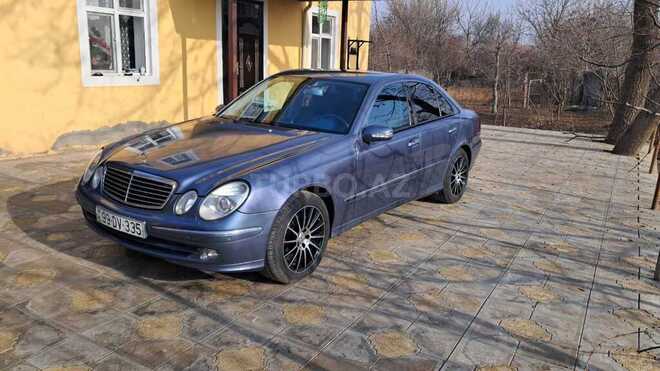 Mercedes E 220 2004, 270,000 km - 2.2 л - Beyləqan