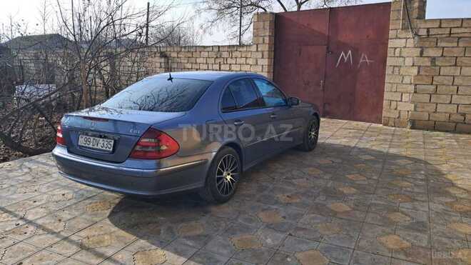 Mercedes E 220 2004, 270,000 km - 2.2 л - Beyləqan