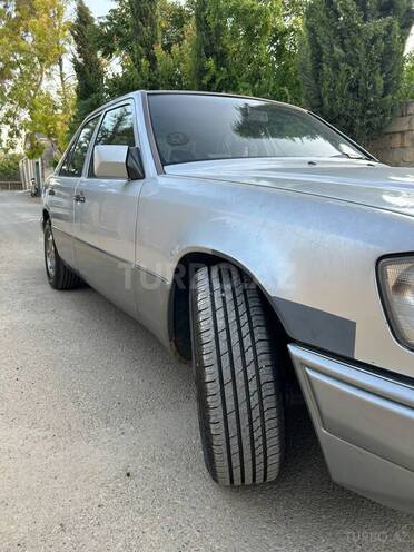Mercedes E 220 1993, 425,000 km - 2.2 l - Bakı