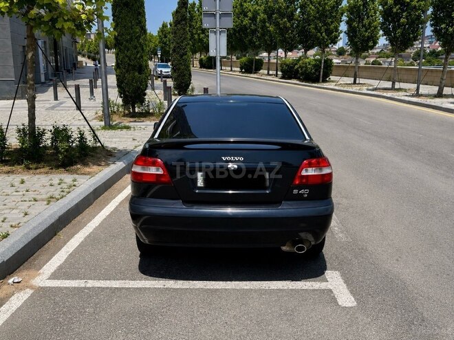 Volvo  2003, 333,000 km - 1.8 l - Bakı