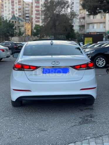 Hyundai Elantra 2018, 188,000 km - 2.0 l - Bakı