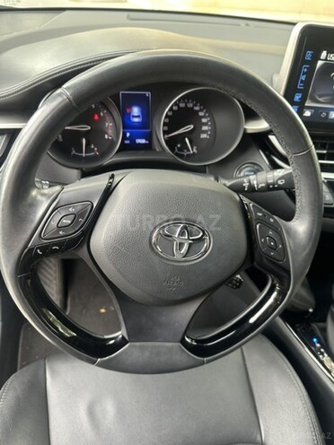 Toyota C-HR 2019, 17,000 km - 1.2 l - Bakı