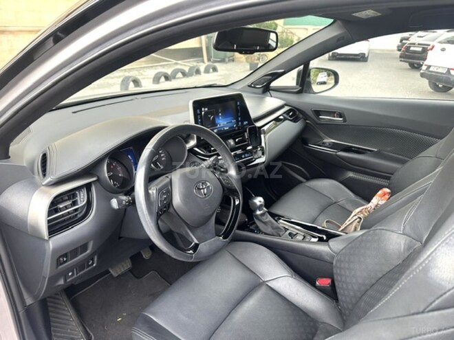Toyota C-HR 2019, 17,000 km - 1.2 l - Bakı
