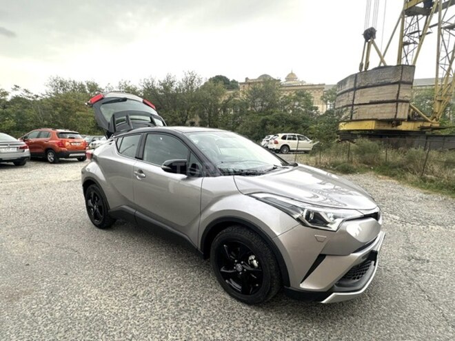 Toyota C-HR 2019, 17,000 km - 1.2 l - Bakı
