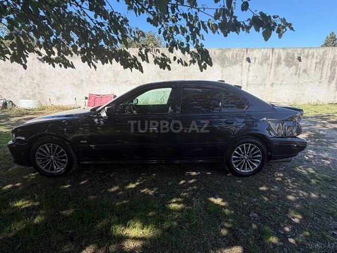 BMW 528 1996, 218,312 km - 2.8 l - Qazax