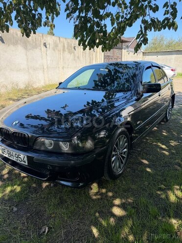 BMW 528 1996, 218,312 km - 2.8 l - Qazax