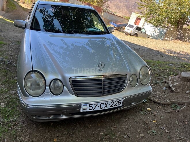 Mercedes E 240 2000, 348,000 km - 2.4 l - Tovuz