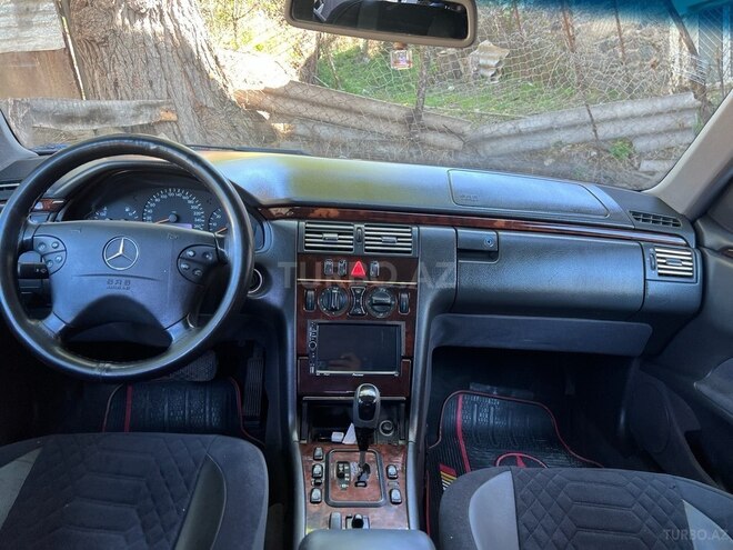 Mercedes E 240 2000, 348,000 km - 2.4 l - Tovuz