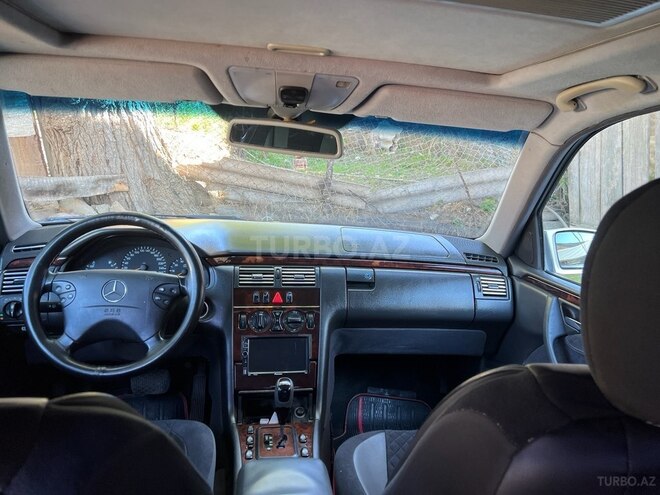 Mercedes E 240 2000, 348,000 km - 2.4 l - Tovuz