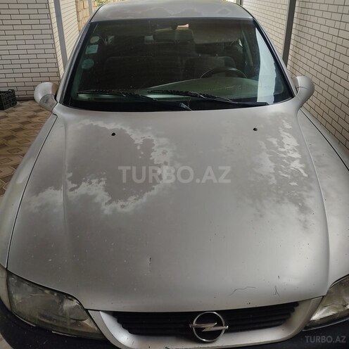 Opel Vectra 1996, 214,244 km - 1.6 л - Xudat