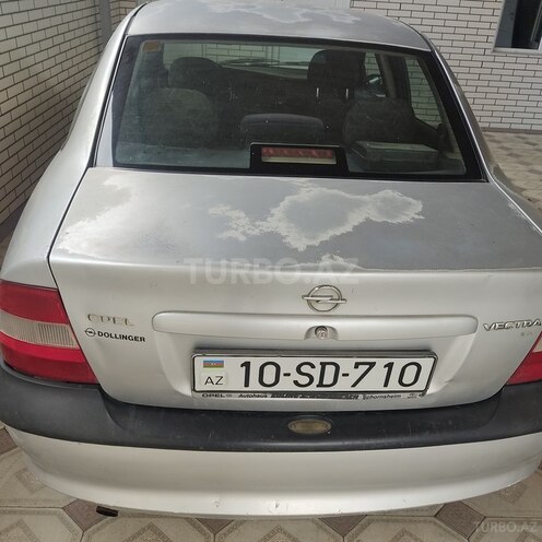 Opel Vectra 1996, 214,244 km - 1.6 л - Xudat