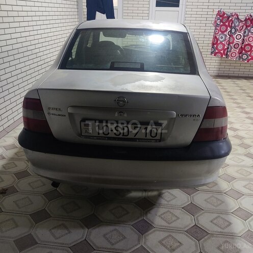 Opel Vectra 1996, 214,244 km - 1.6 л - Xudat