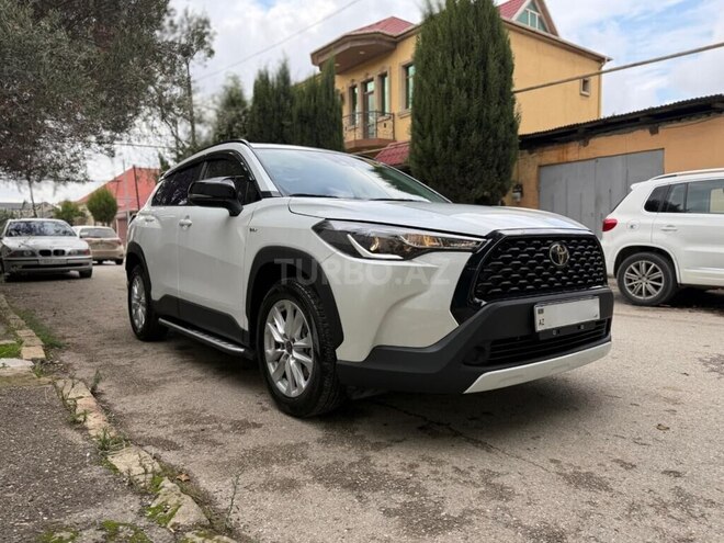 Toyota Corolla Cross 2025, 10,400 km - 2.0 л - Bakı