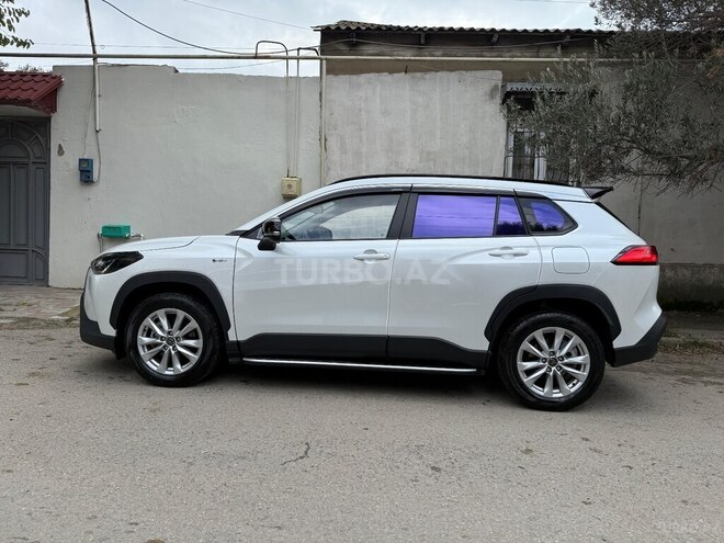 Toyota Corolla Cross 2025, 10,400 km - 2.0 л - Bakı