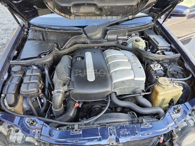 Mercedes E 220 2000, 450,000 km - 2.2 л - Balakən