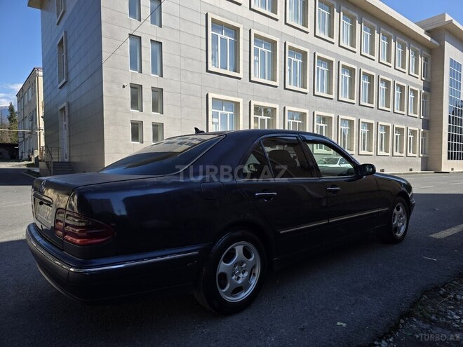 Mercedes E 220 2000, 450,000 km - 2.2 л - Balakən