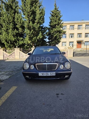 Mercedes E 220 2000, 450,000 km - 2.2 л - Balakən