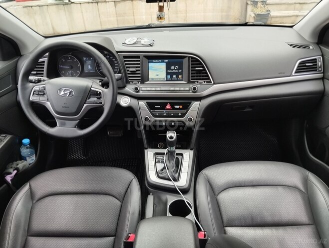 Hyundai Avante 2016, 158,000 km - 1.6 л - Bakı