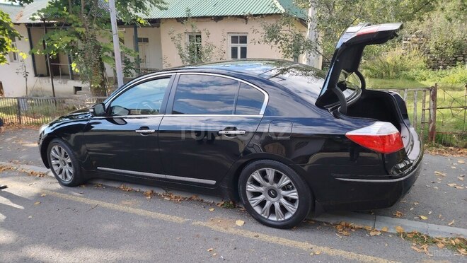 Hyundai Genesis 2013, 255,891 km - 3.8 l - Qax