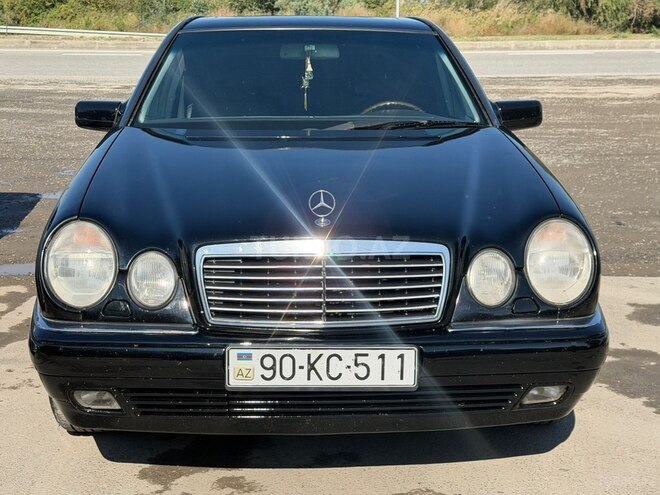 Mercedes E 240 1998, 269,000 km - 2.4 l - Bakı