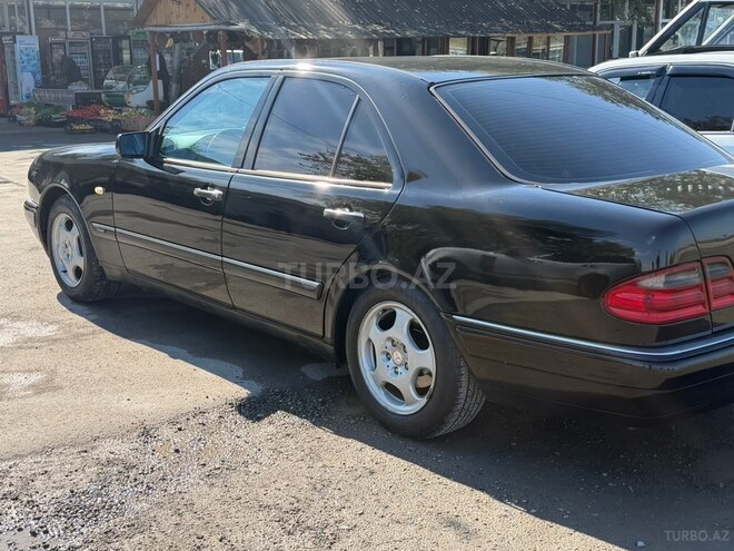 Mercedes E 240 1998, 269,000 km - 2.4 l - Bakı